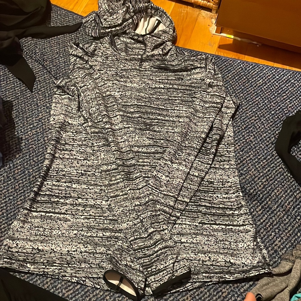 Nike Pro Fit Hoodie